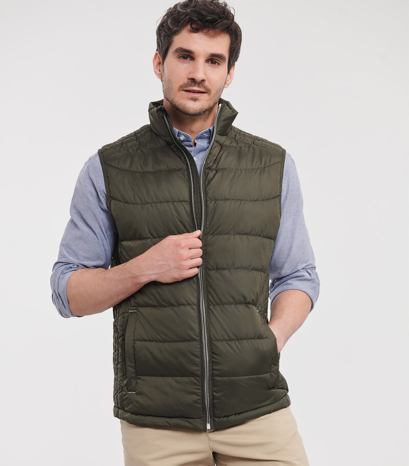 Russell_Mens-Nano-Bodywarmer_441M_0R441M0DO_Model_front