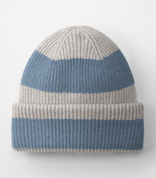 Beechfield_Colour-Block-Beanie_B391R_natural-stone_dusty-blue_flat-shot