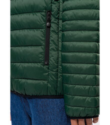Kariban_Mens-lightweight-hooded-padded-jacket_K6110_forest-green_detail-pocket_2024