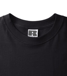 Russell_Authentic-Classic-T-Shirt_180M_black_bueste_detail