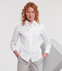 Russell_Ladies-Long-Sleeve-Easy-Care-Oxford-Shirt_932F_0R932F030_Model_full