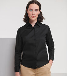 Russell_Ladies-Long-Sleeve-Easy-Care-Oxford-Shirt_932F_0R932F036_Model_front