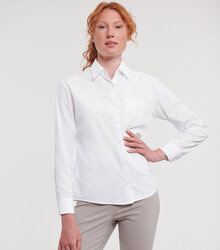 Russell_Ladies-Long-Sleeve-Polycotton-Easy-Care-Poplin-Shirt_934F_0R934F030_Model_front
