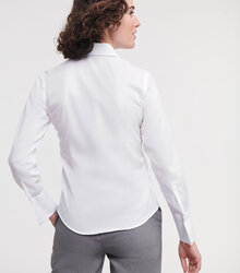 Russell_Ladies-Long-Sleeve-Ultimate-Non-Iron-Shirt_956F_0R956F030_Model_back