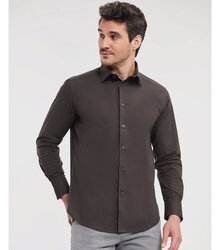 Russell_Men-LS-Easy-Care-Fitted_946M_0R946M0CQ_Model_front