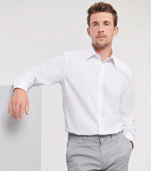 Russell_Mens-Long-Sleeve-Easy-Care-Tailored-Oxford-Shirt_922M_0R922M030_Model_front