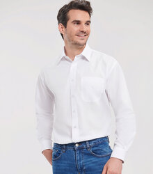 Russell_Mens-Long-Sleeve-Polycotton-Easy-Care-Poplin-Shirt_934M_0R934M030_Model_front
